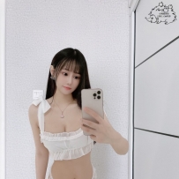 7k  臉蛋可愛 皮膚水嫩 腰細翹臀