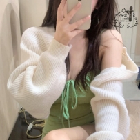 5k  超商店員，長的清純可人 人很健談