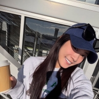 不需要誰陪，因為你本來就是光