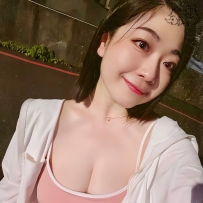 4k  性感大翹屁股可配合無套 残废澡