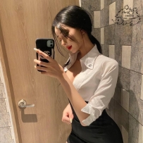 6k  抱著時會輕輕靠你，講話小聲但親密